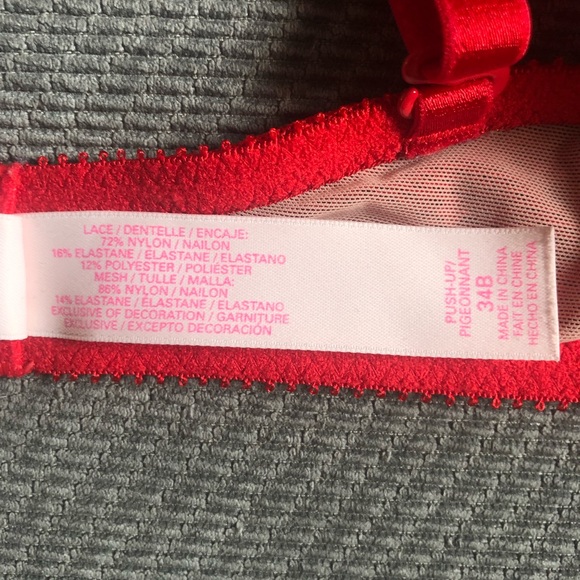 EUC! Sexy Lace push-up w/ rhinestones. - Picture 11 of 13